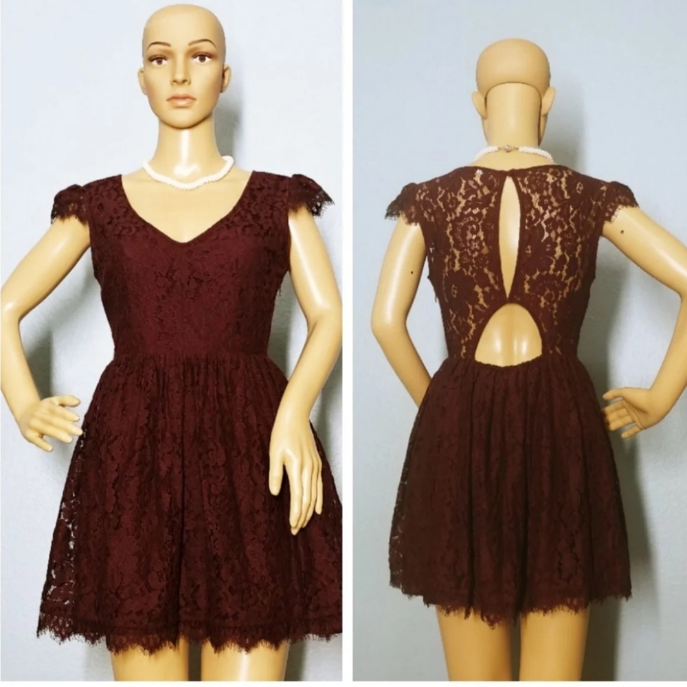 Kimchi blue,Maroon lace dress
